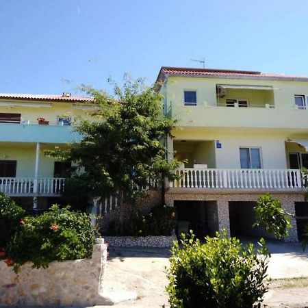 Apartments Miocic Ražanac Exterior foto